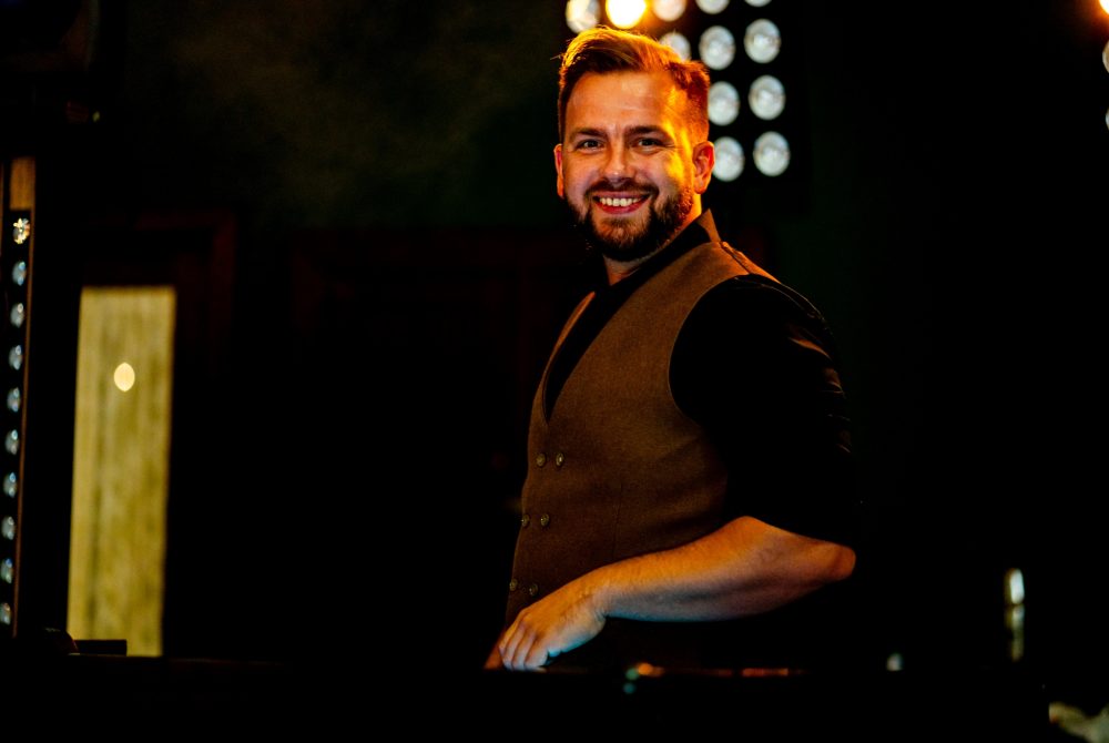 Prezenter muzyczny Dj wodzirej Rafał Czekalski