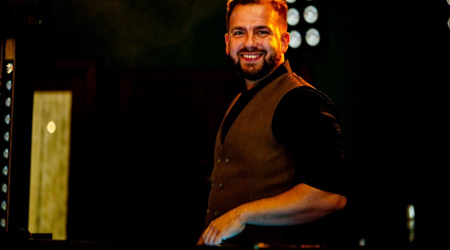 Prezenter muzyczny Dj wodzirej Rafał Czekalski